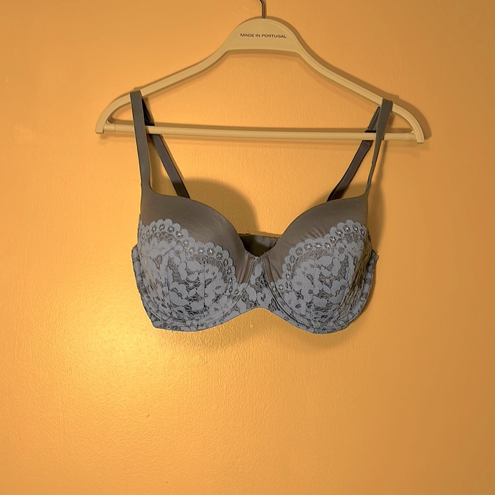 Victoria’s Secret Body by Victoria lined demi bra